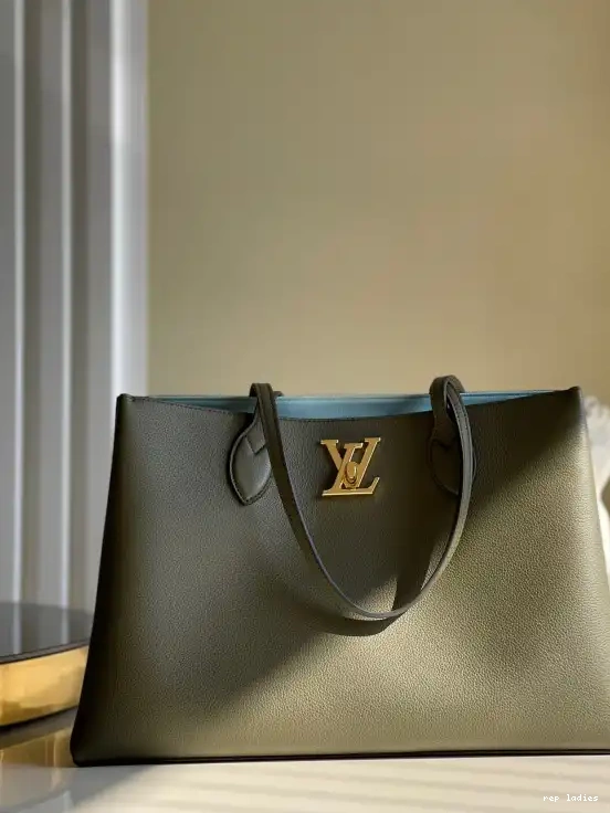 Cheap SHOPPER LOUIS VUITTON LOCKME 0701